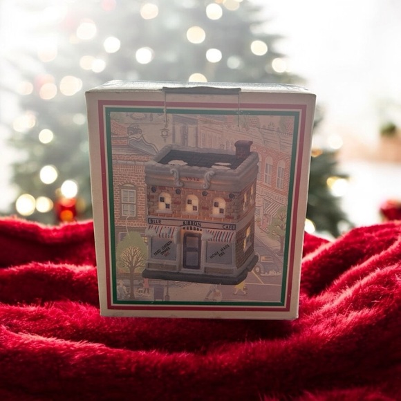 Home Town America Collection "Blue Ribbon Cafe" Christmas Village Piece 1994 - Picture 7 of 9